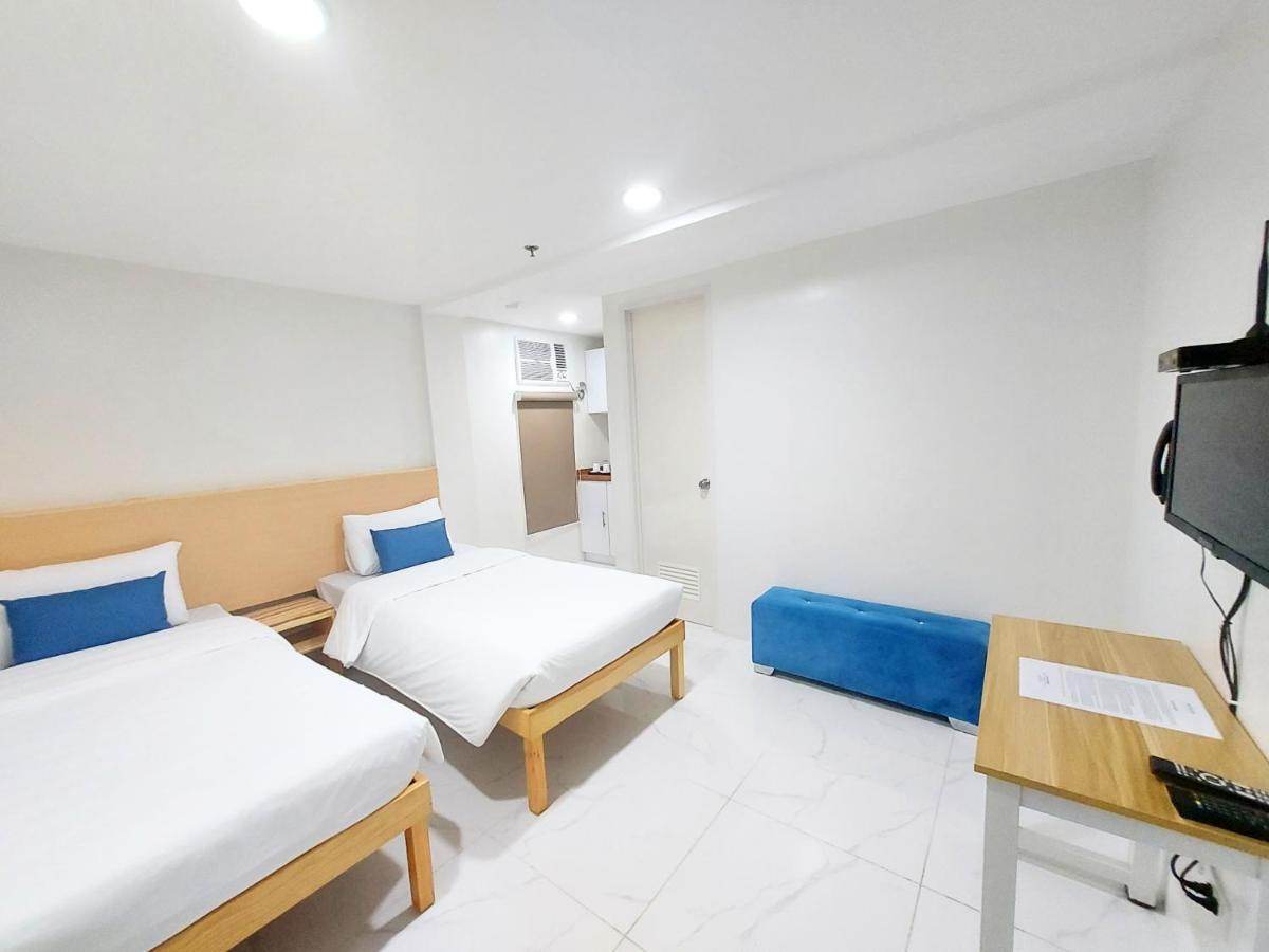 Hotel Airobedz Mckinley - Near Sm Aura Manila Exterior foto