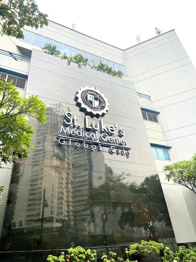 Hotel Airobedz Mckinley - Near Sm Aura Manila Exterior foto